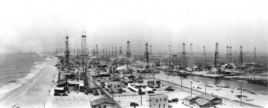 Playa.del_.Rey_.oilfields.1930.now_.is_.Silver.Strand_0.jpg